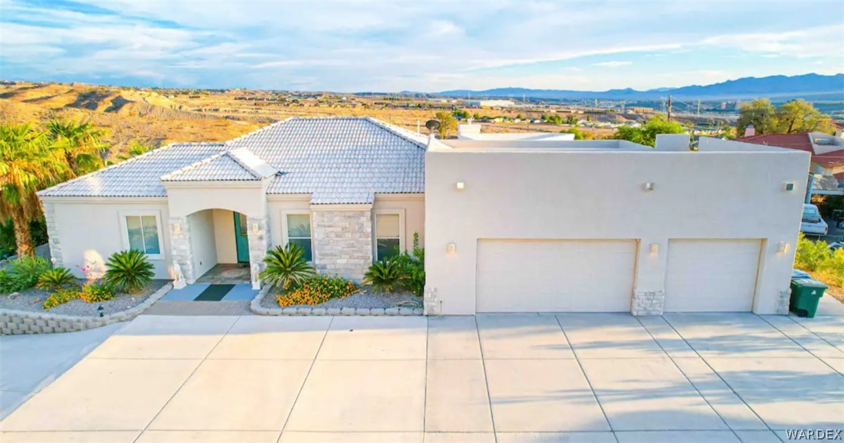 2013 Pegasus Ranch Road Bullhead City, AZ 86429 - Photo 1 of 63 Front of Structure
