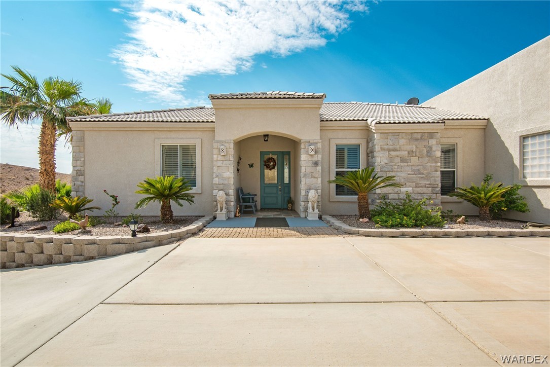 2013 Pegasus Ranch Road Bullhead City, AZ 86429 - Photo 4 of 63 Front of Structure
