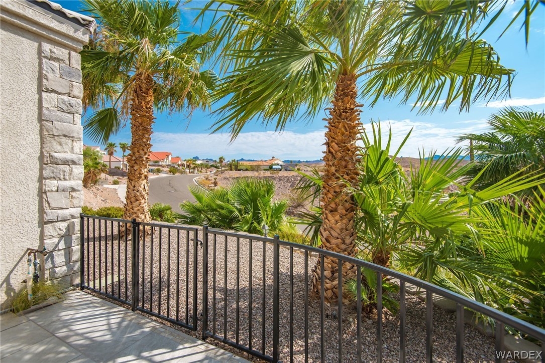 2013 Pegasus Ranch Road Bullhead City, AZ 86429 - Photo 8 of 63 Balcony