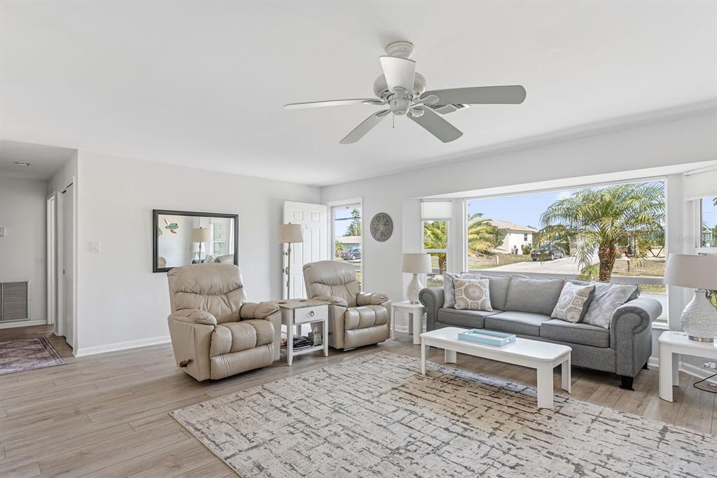 202 Caddy Road Rotonda West, FL 33947 - Photo 10 of 69 Gallery Image 10
