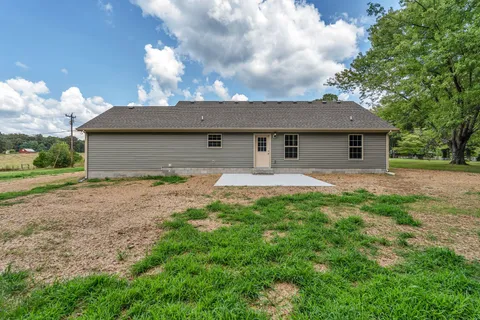 $335,000 | 393 Flowertown Road, Normandy, TN 37360
