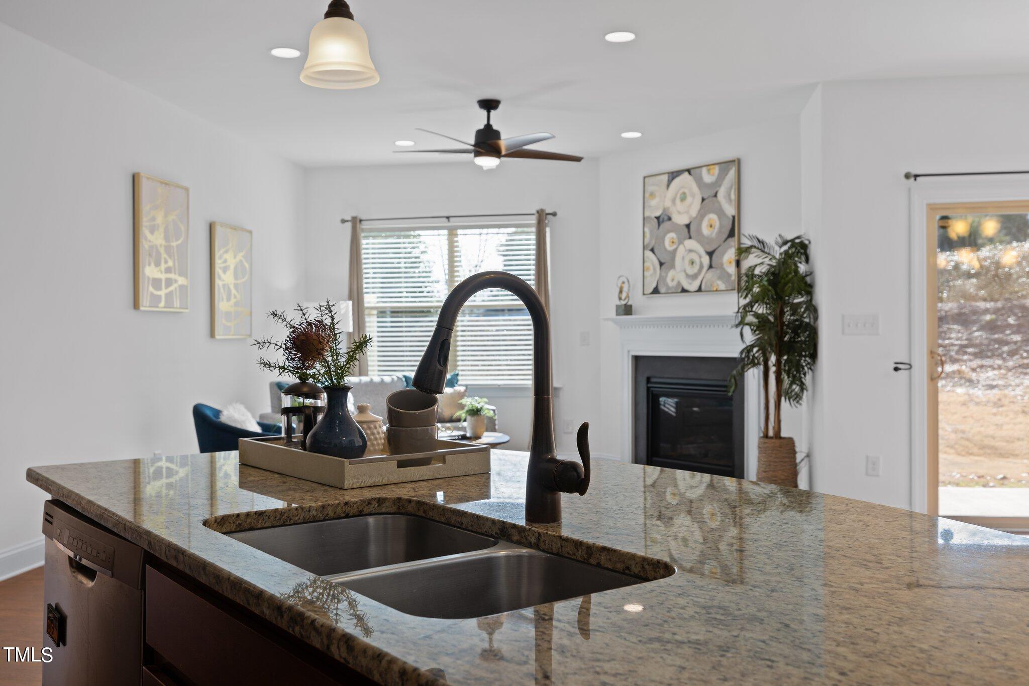 138 Token House Road Durham, NC 27703 - Photo 7 of 39 30-web-or-mls-5Z8A8490