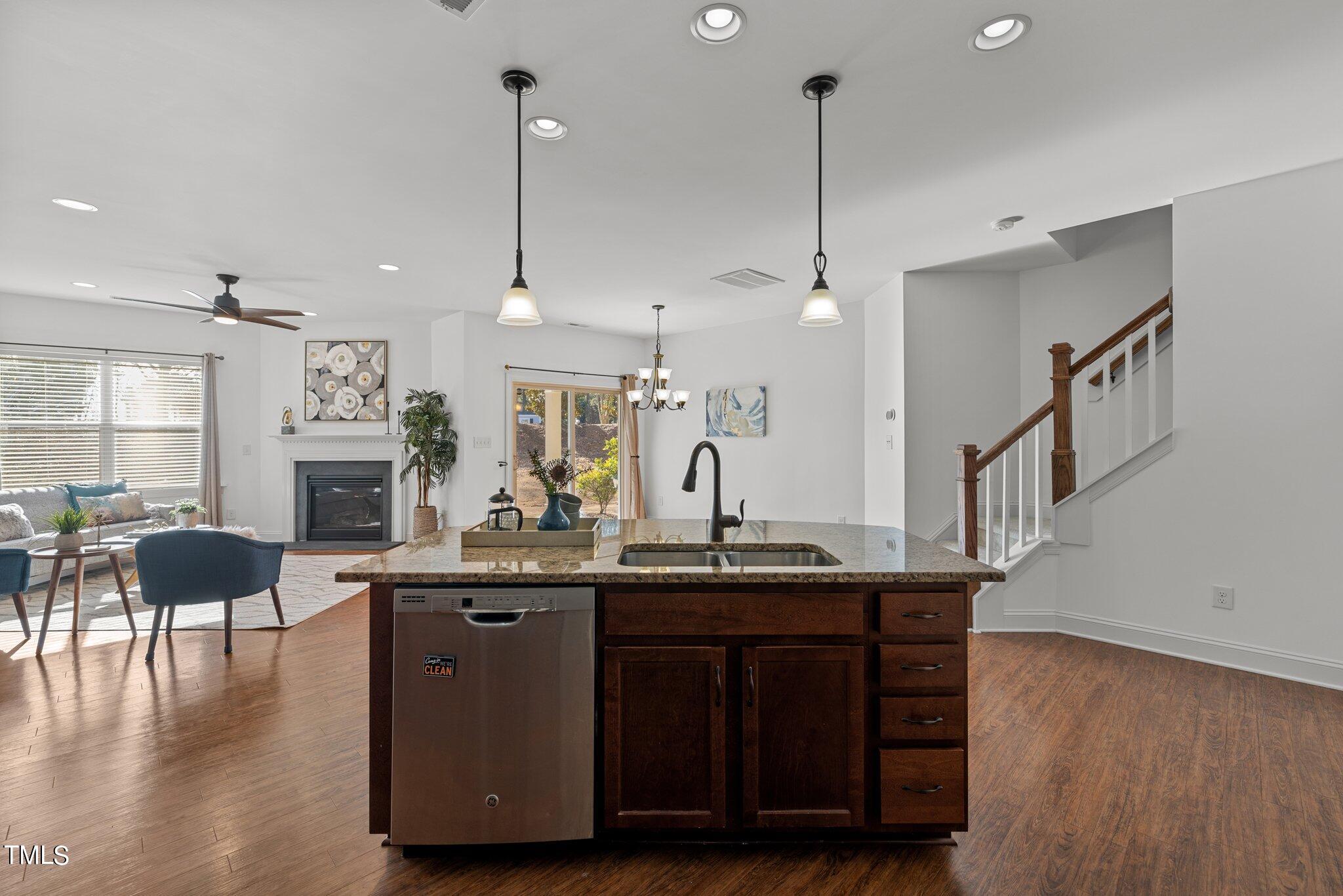 138 Token House Road Durham, NC 27703 - Photo 9 of 39 26-web-or-mls-5Z8A8480