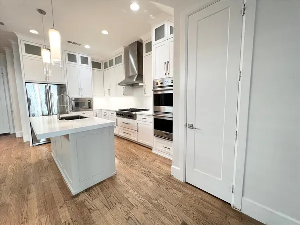 $10,500 | 4325 Glenwick Lane, University Park, TX 75205