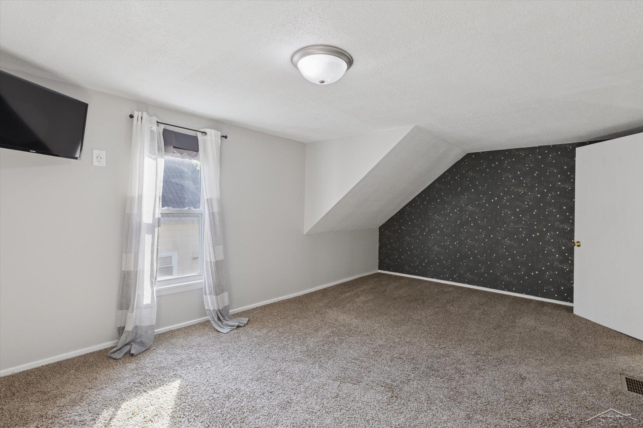 2122 2nd Street Bay City, MI 48708 - Photo 28 of 48 50191757-f719ae0a-c322-402b-904e-89a4e0a99711.JPG
