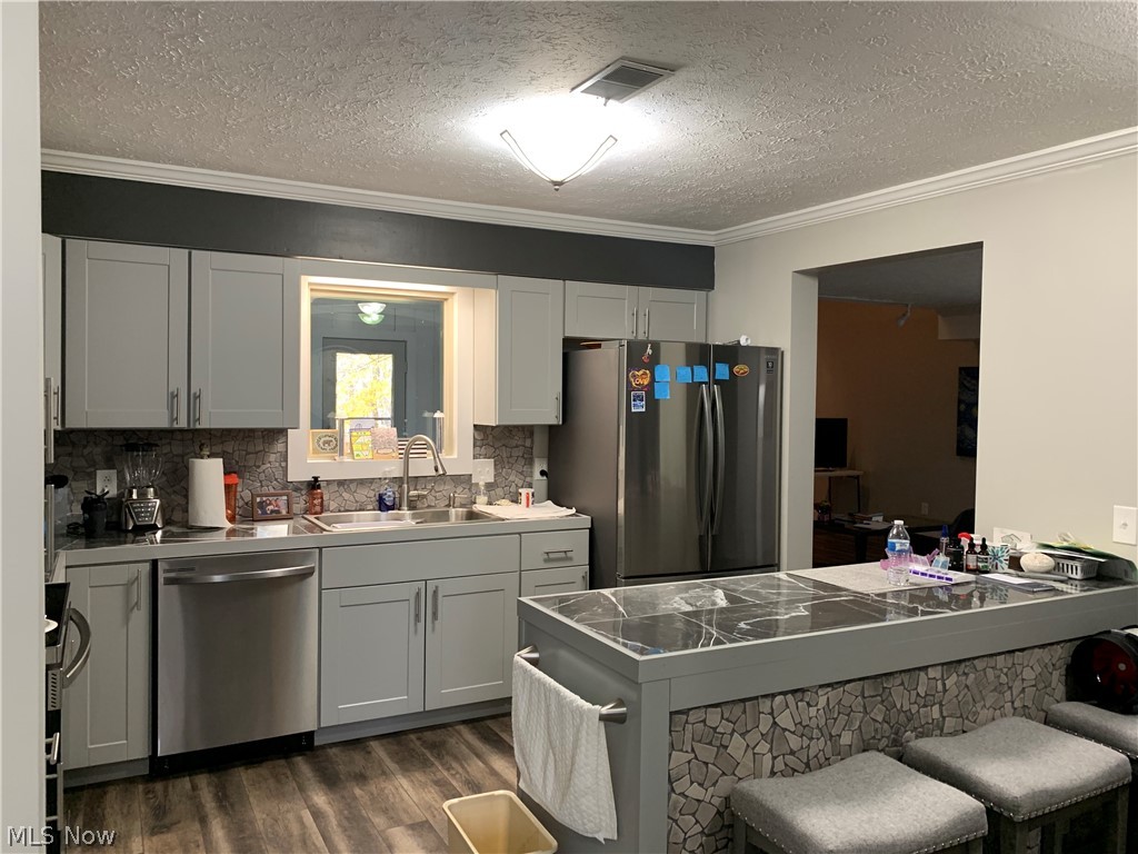 3955-3957 Cox Road Akron, OH 44319 - Photo 2 of 17 Gallery Image 2