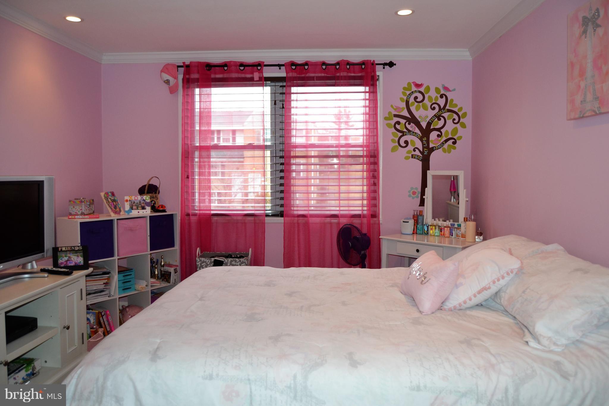 1015 Grovehill Road Baltimore, MD 21227 - Photo 15 of 21 Bedroom