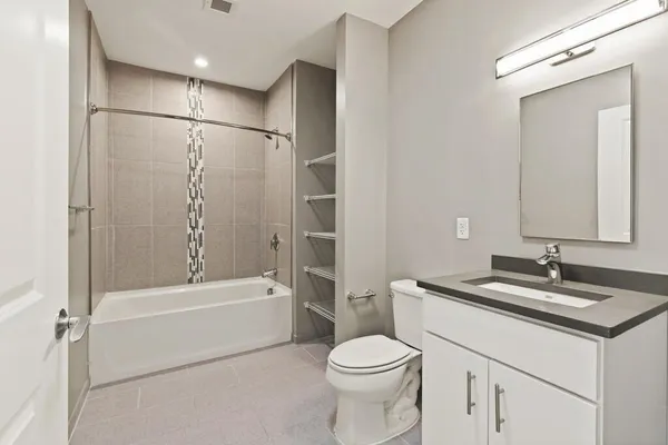 $4,100 | 10 Essex Street, Unit 302, Cambridge, MA 02139