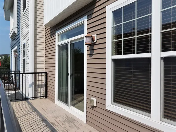 $2,100 | 11810 Emery Village Drive North, Champlin, MN 55316