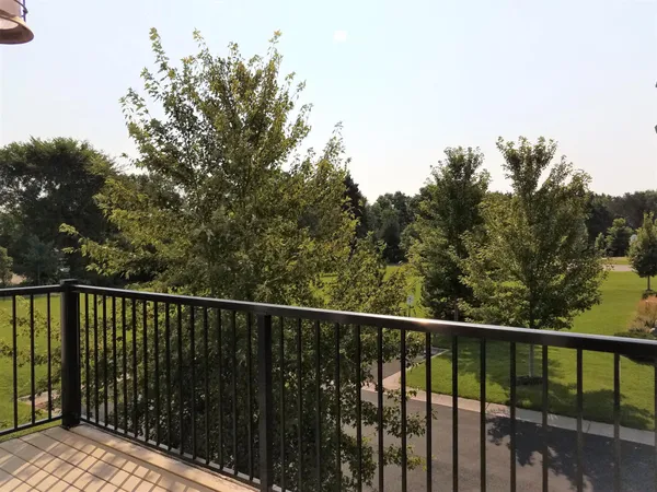 $2,100 | 11810 Emery Village Drive North, Champlin, MN 55316