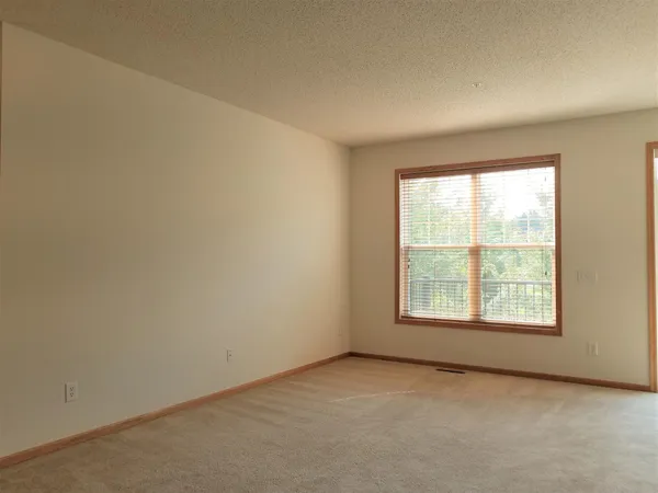 $2,100 | 11810 Emery Village Drive North, Champlin, MN 55316