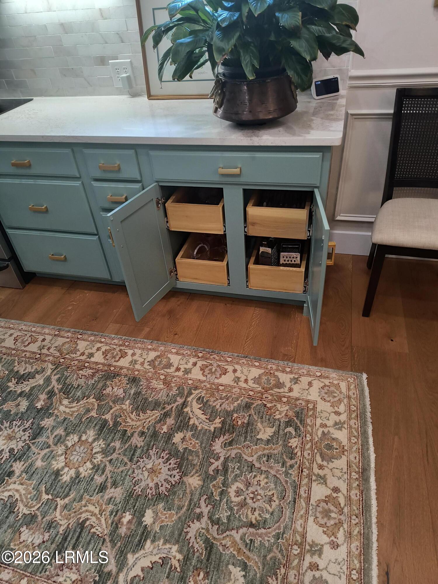 1111 Washington Street Beaufort, SC 29902 - Photo 10 of 31 All pull out Drawers