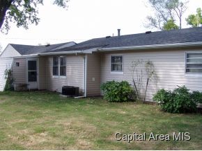132 Aarup Street Springfield, IL 62703 - Photo 3 of 10