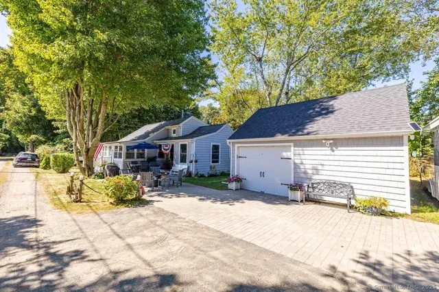$579,900 | 12 Littlefield Drive, Old Lyme, CT 06371