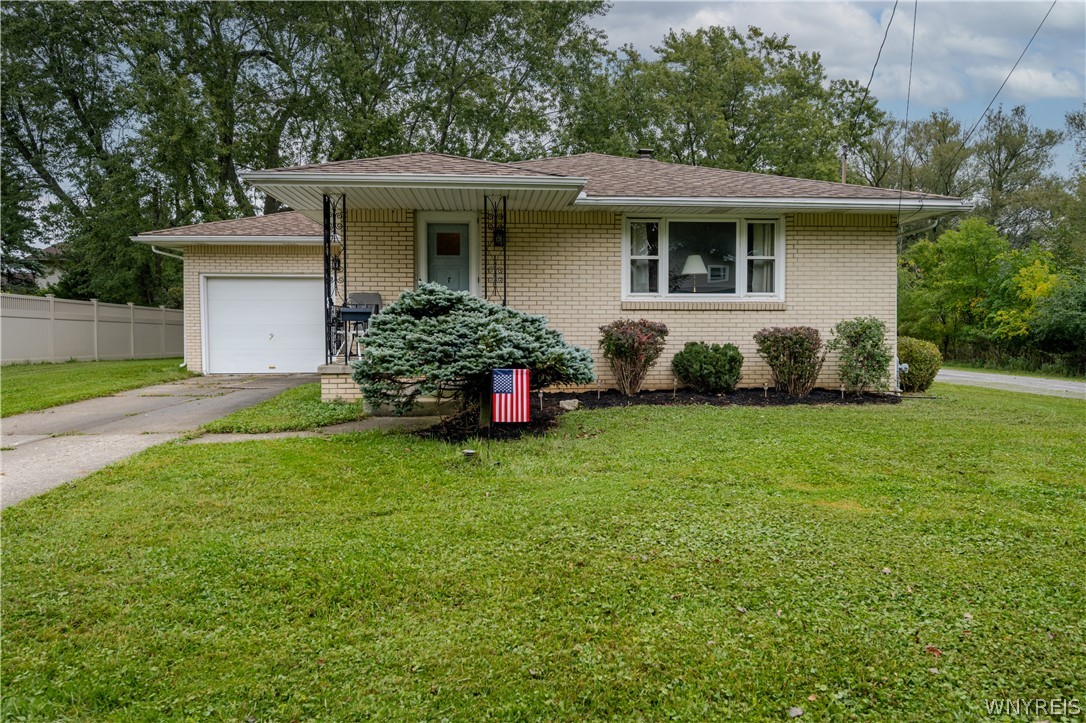 7 Ridgeview Lancaster, NY 14043 - Photo 2 of 42 Gallery Image 2