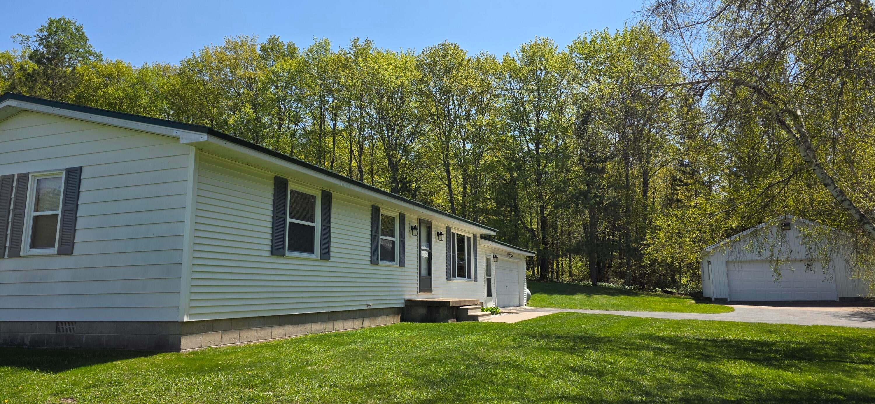 5505 North 3 Mile Road Hessel, MI 49745 - Photo 14 of 18 20260528_142520