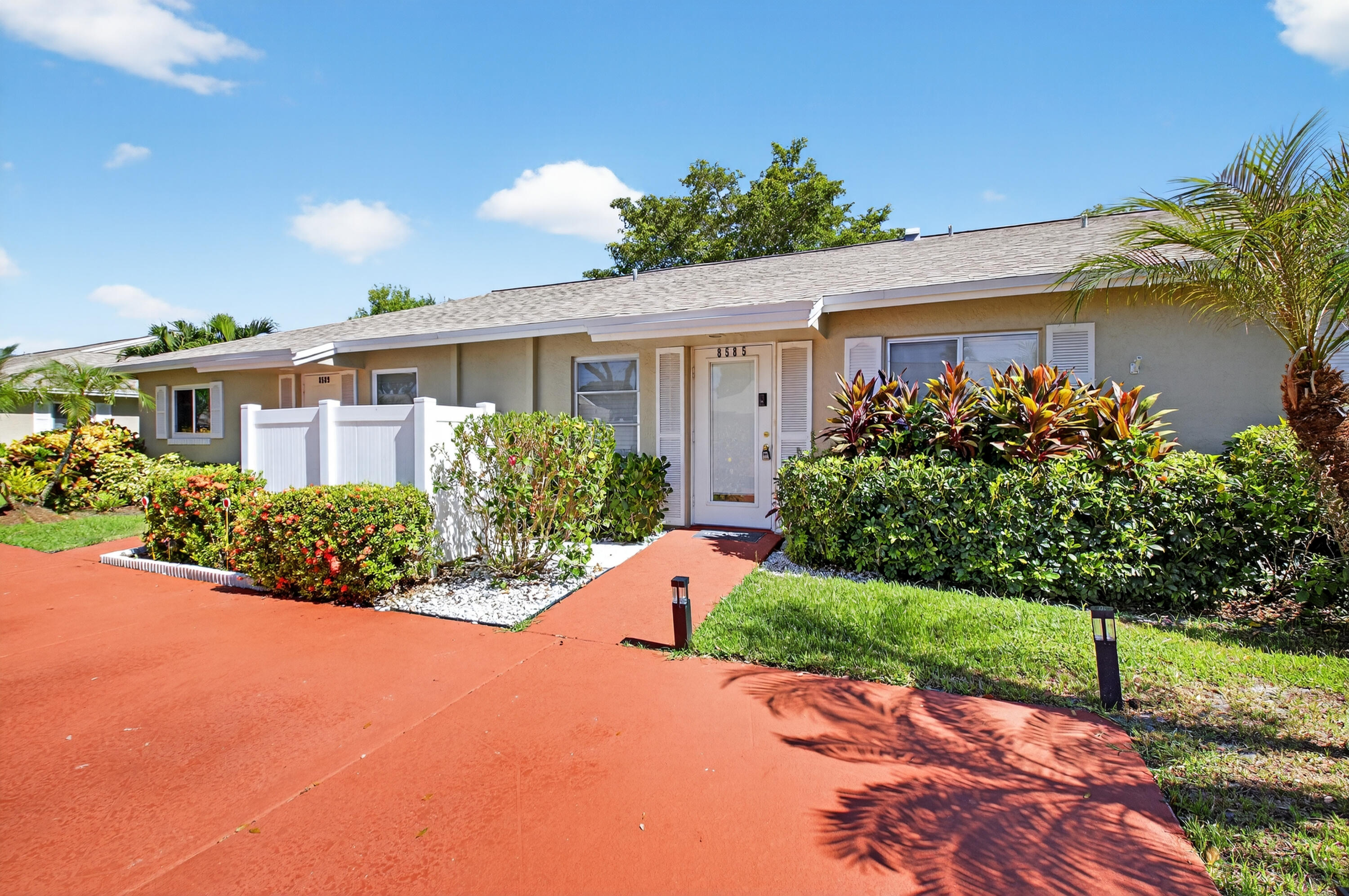 8585 Dreamside Lane Boca Raton, FL 33496 - Photo 2 of 35 002_DSC_2894