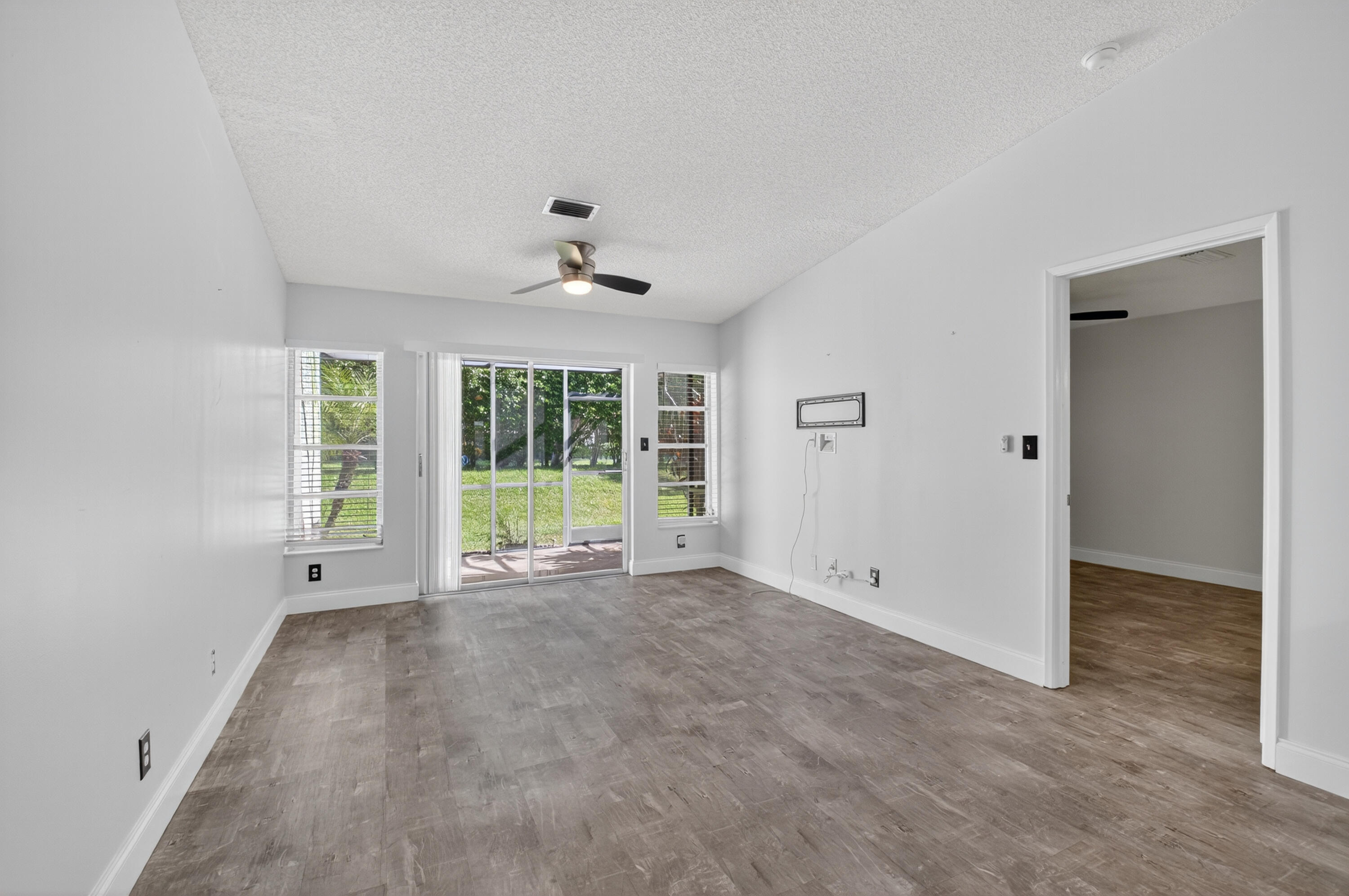 8585 Dreamside Lane Boca Raton, FL 33496 - Photo 9 of 35 009_DSC_2929