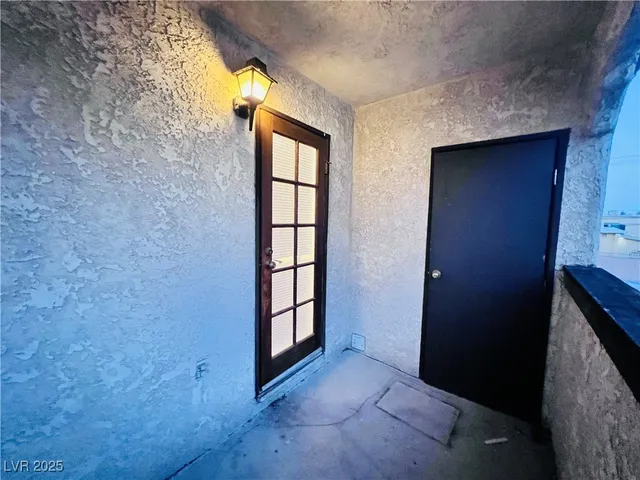 $1,300 | 5048 Spencer Street, Unit C, Las Vegas, NV 89119