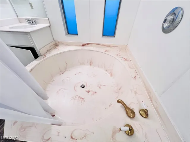 $1,300 | 5048 Spencer Street, Unit C, Las Vegas, NV 89119