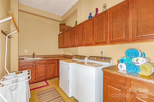 a view of house with trees in the background