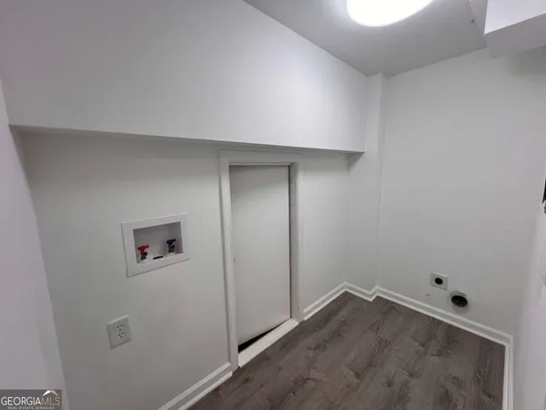 $2,200 | 1947 Kenwood Place Southeast, Smyrna, GA 30082