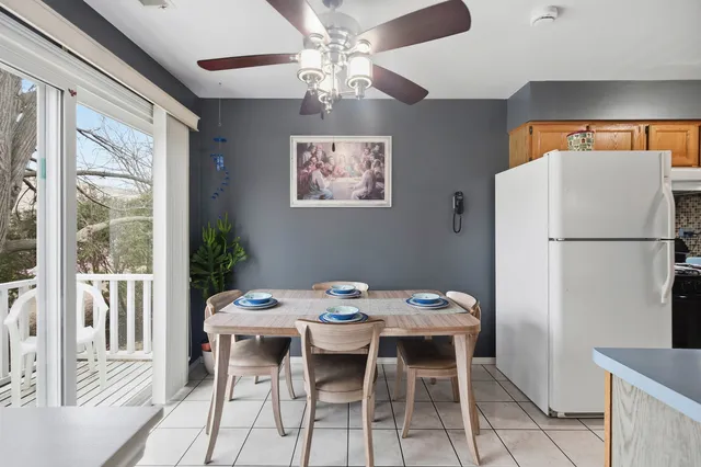 $240,000 | 1332 Alpine Court, Unit 1332, Wheeling, IL 60090