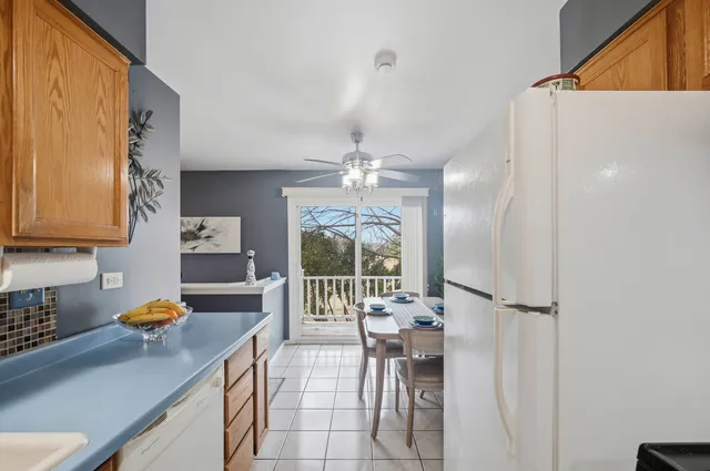 $240,000 | 1332 Alpine Court, Unit 1332, Wheeling, IL 60090