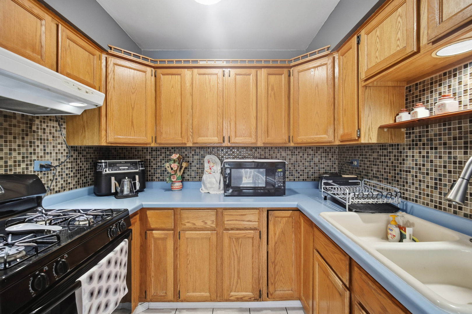 1332 Alpine Court, Unit 1332 Wheeling, IL 60090 - Photo 8 of 18