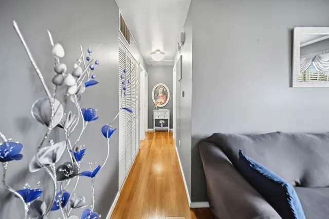 $240,000 | 1332 Alpine Court, Unit 1332, Wheeling, IL 60090