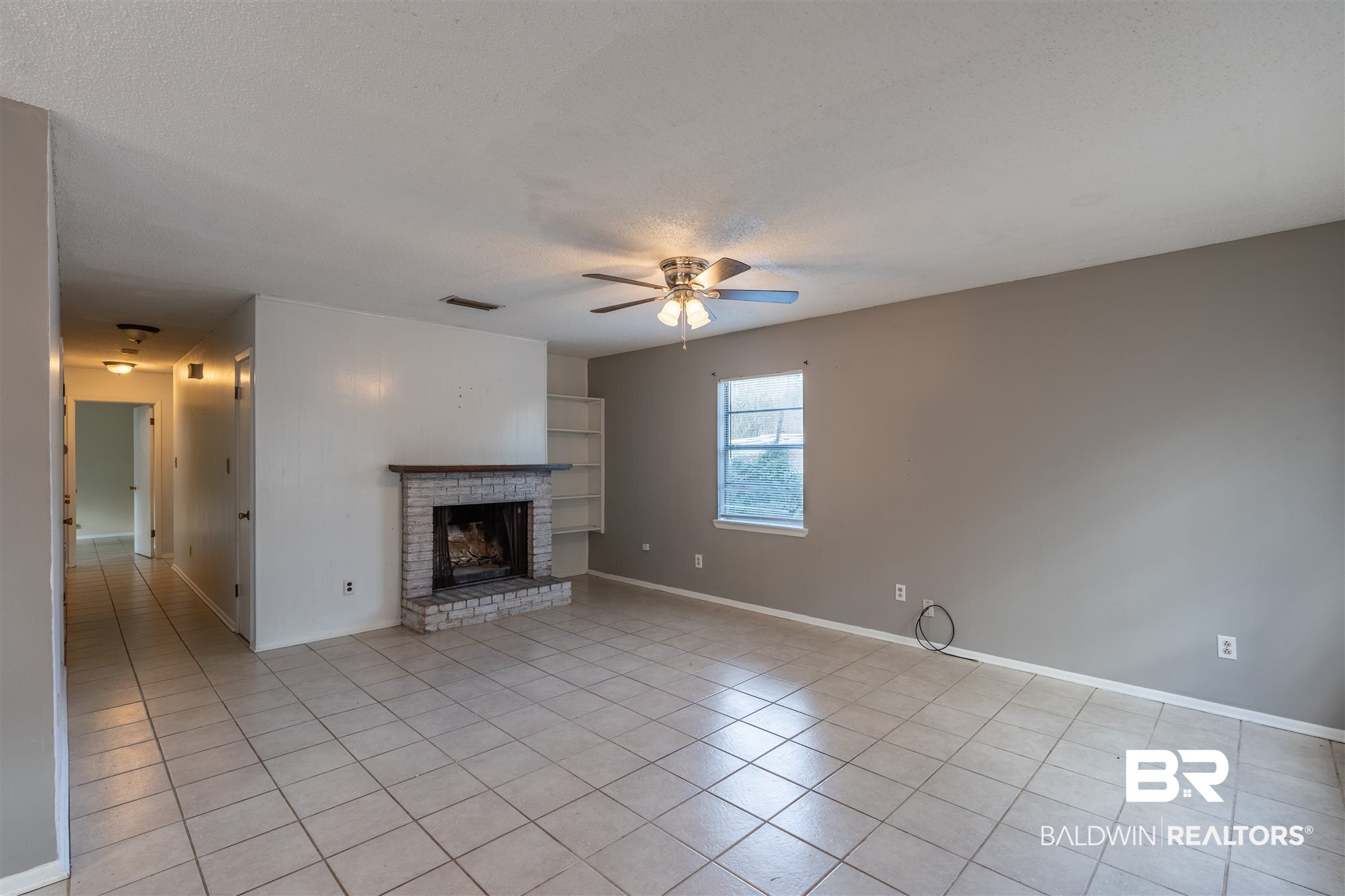 507 Nichols Avenue Fairhope, AL 36532 - Photo 3 of 16 Functioning Wood Burning Fireplace
