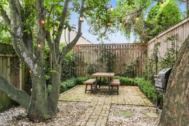 $699,000 | 2825 Constance Street, Unit 2825, New Orleans, LA 70115