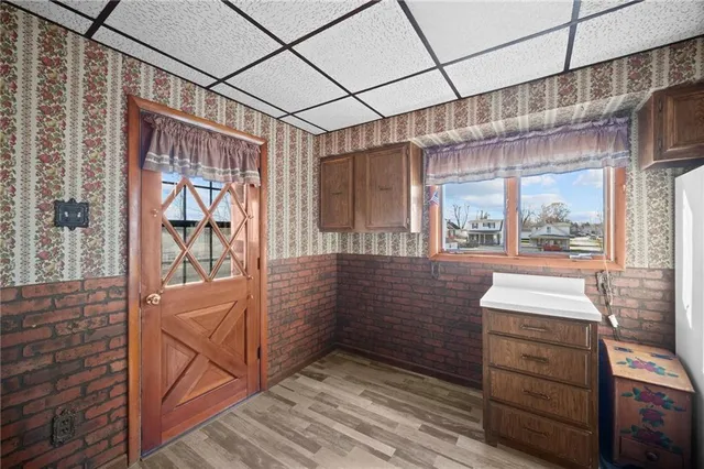 a view of utility room