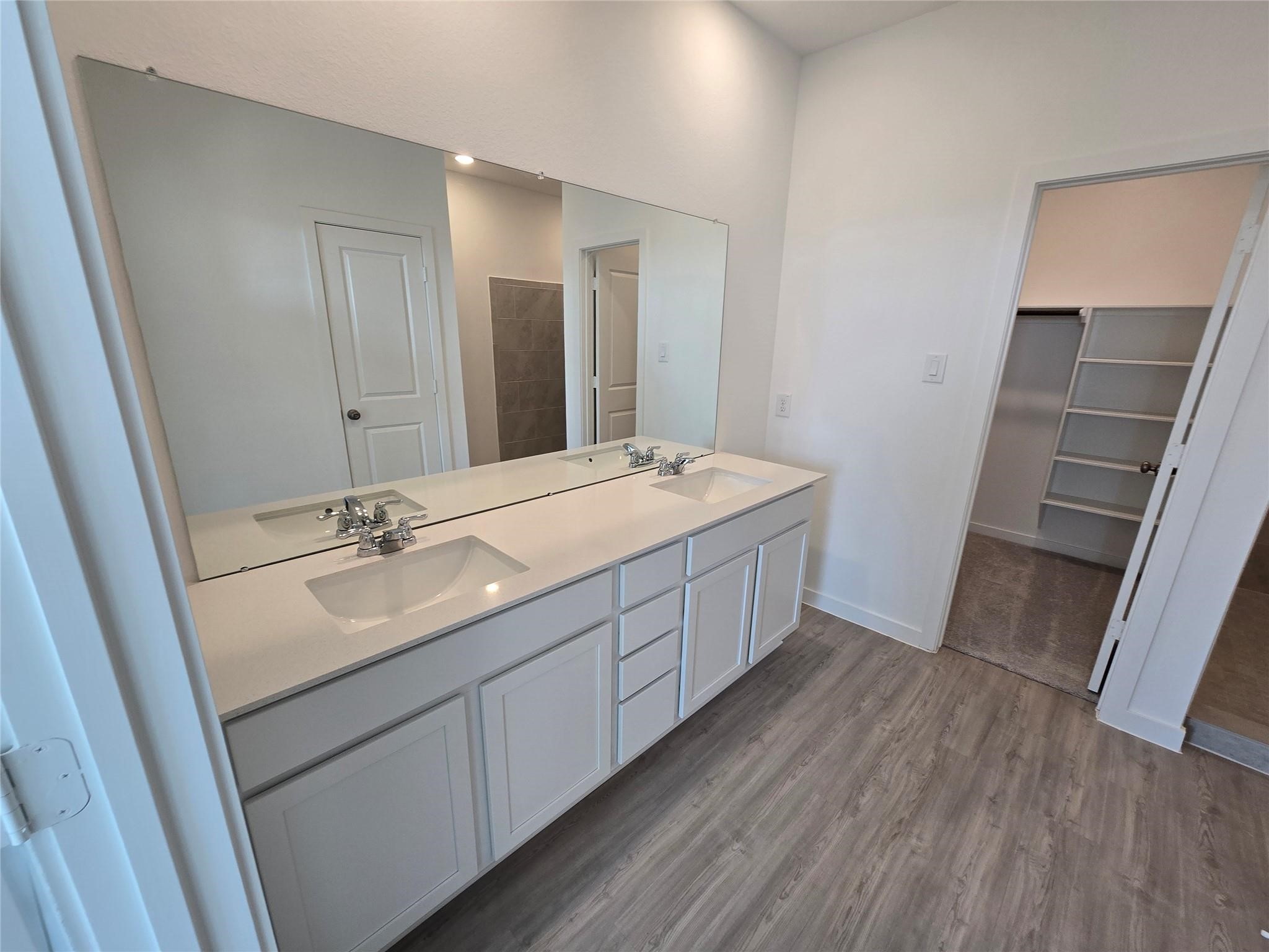 2510 Rose Gold Drive Rosharon, TX 77583 - Photo 8 of 14 Pictures are representative of floor plan - not actual home for sale