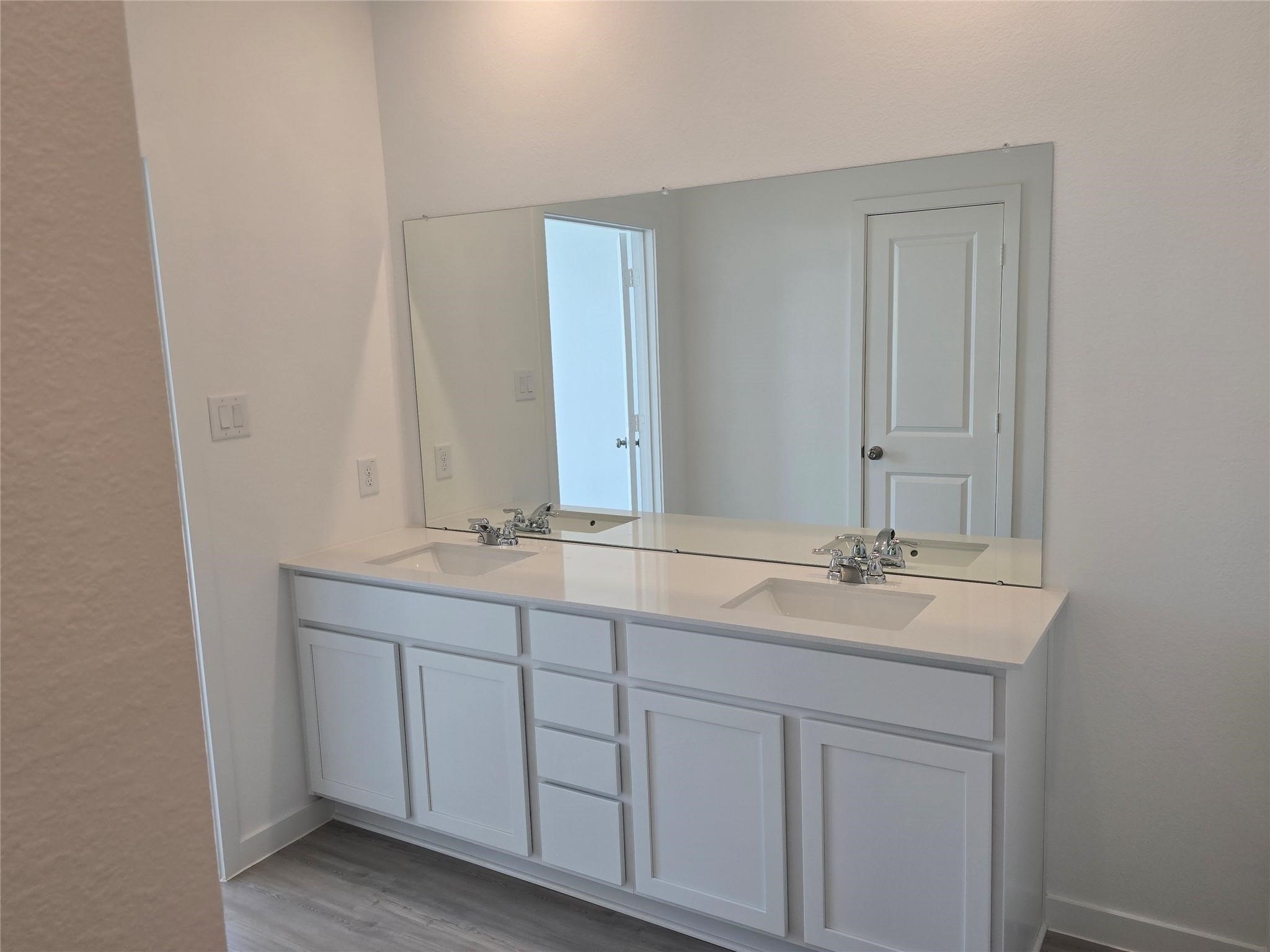 2510 Rose Gold Drive Rosharon, TX 77583 - Photo 10 of 14 Pictures are representative of floor plan - not actual home for sale