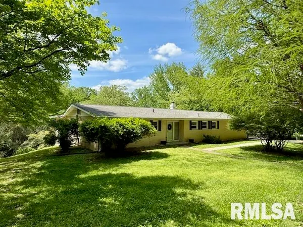 $239,900 | 39 Apple Orchard Road, Carbondale, IL 62903