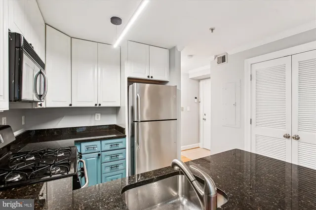 $2,400 | 1740 18th Street Northwest, Unit T2, Washington, DC 20009