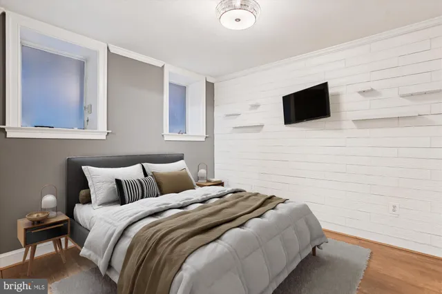 $2,400 | 1740 18th Street Northwest, Unit T2, Washington, DC 20009