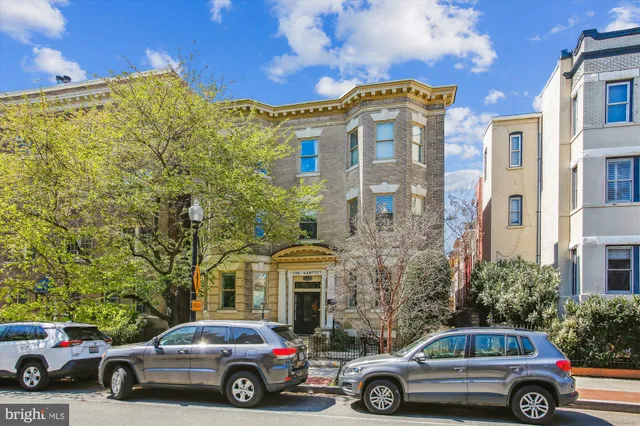 $2,400 | 1740 18th Street Northwest, Unit T2, Washington, DC 20009