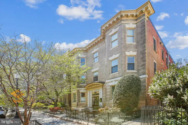 $2,400 | 1740 18th Street Northwest, Unit T2, Washington, DC 20009