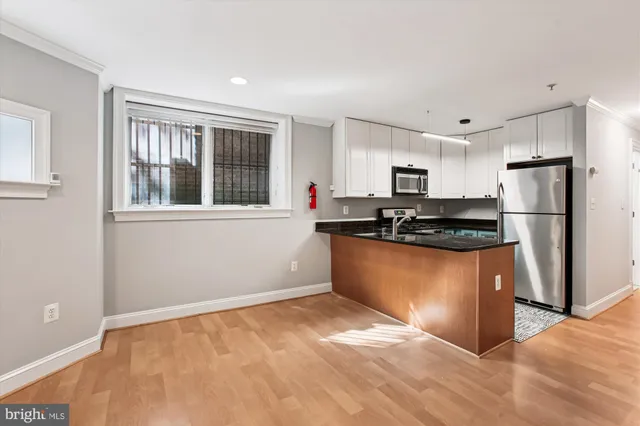 $2,400 | 1740 18th Street Northwest, Unit T2, Washington, DC 20009