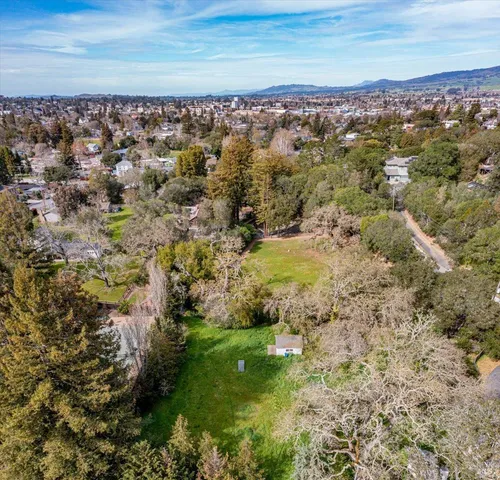 $525,000 | 1170 I Street, Petaluma, CA 94952