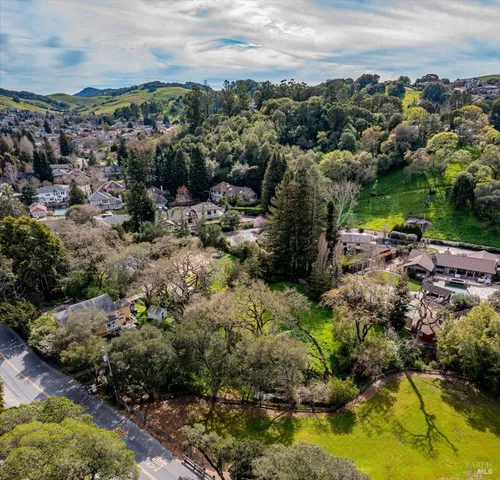 $525,000 | 1170 I Street, Petaluma, CA 94952