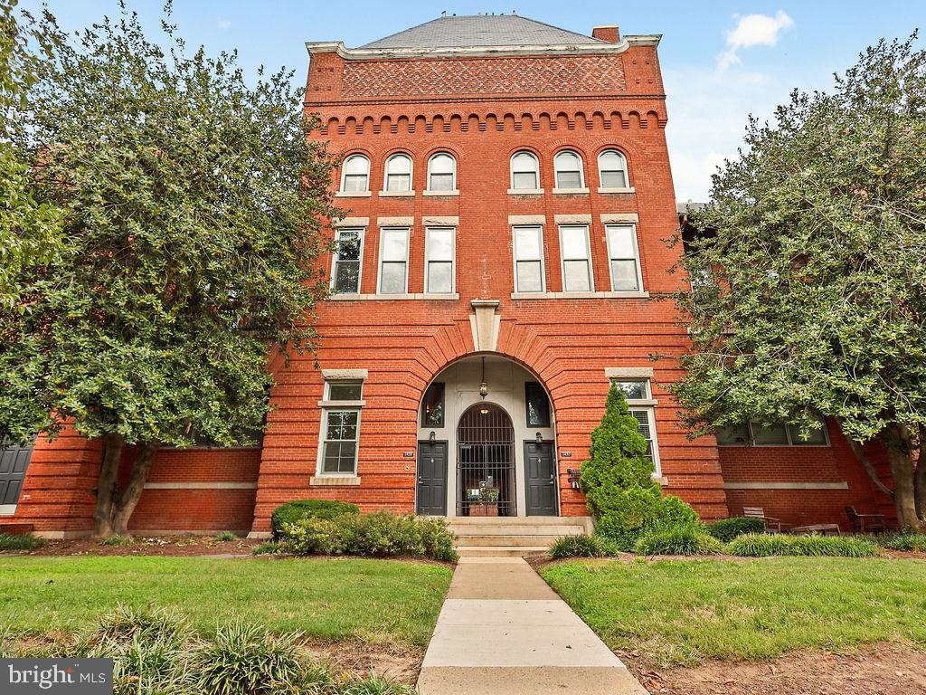 1428 East Capitol St NE Unit 1428  