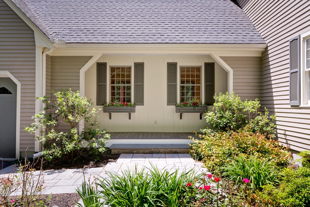 14 Gibbon Road Hopkinton, MA 01748 - Photo 2 of 29 Gallery Image 2
