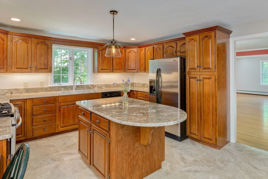 14 Gibbon Road Hopkinton, MA 01748 - Photo 8 of 29 Gallery Image 8