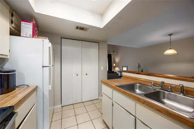 $137,500 | 4404 Southwest 70th Terrace, Unit A, Gainesville, FL 32608