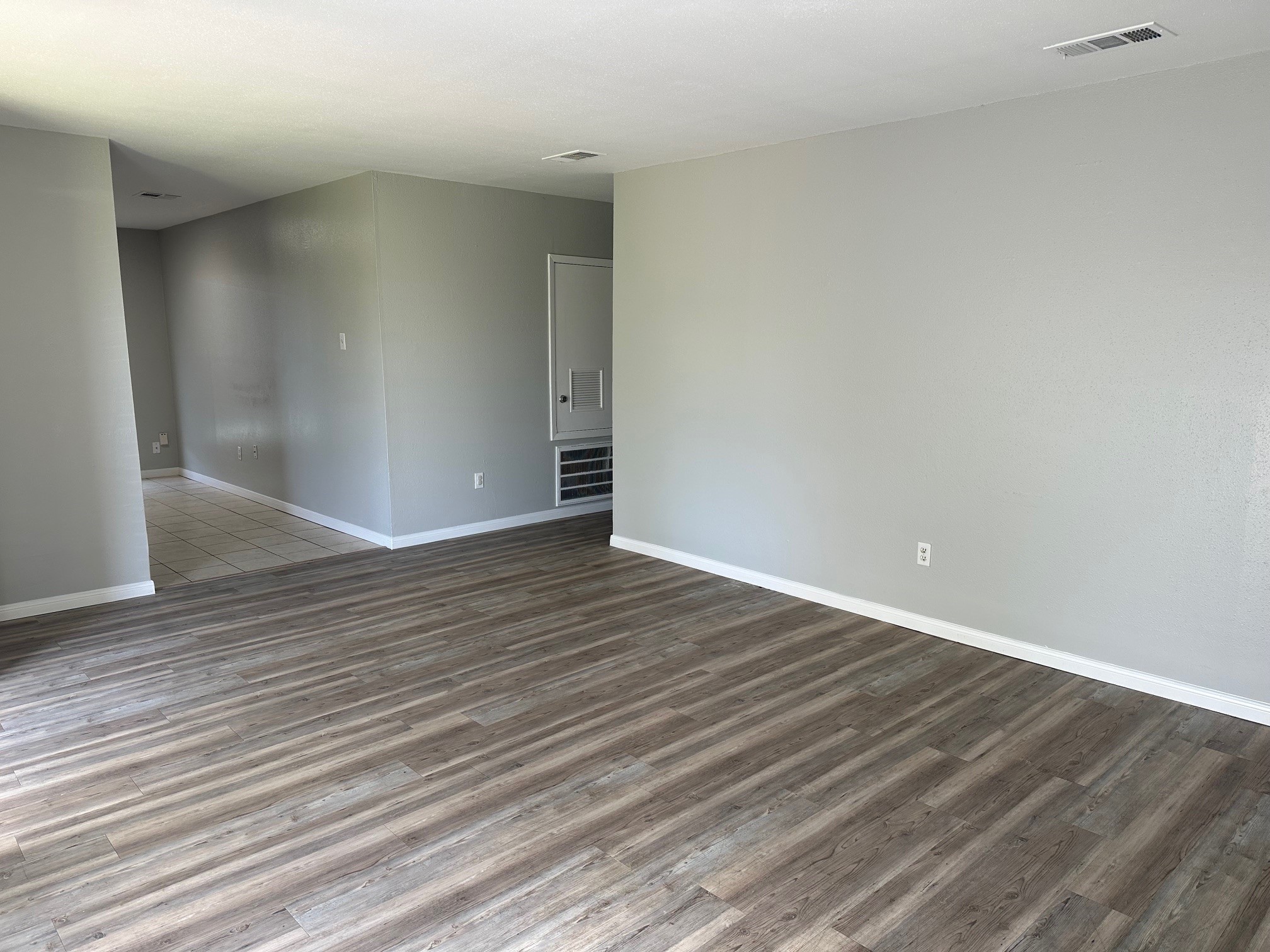 221 Austin Street Angleton, TX 77515 - Photo 2 of 9