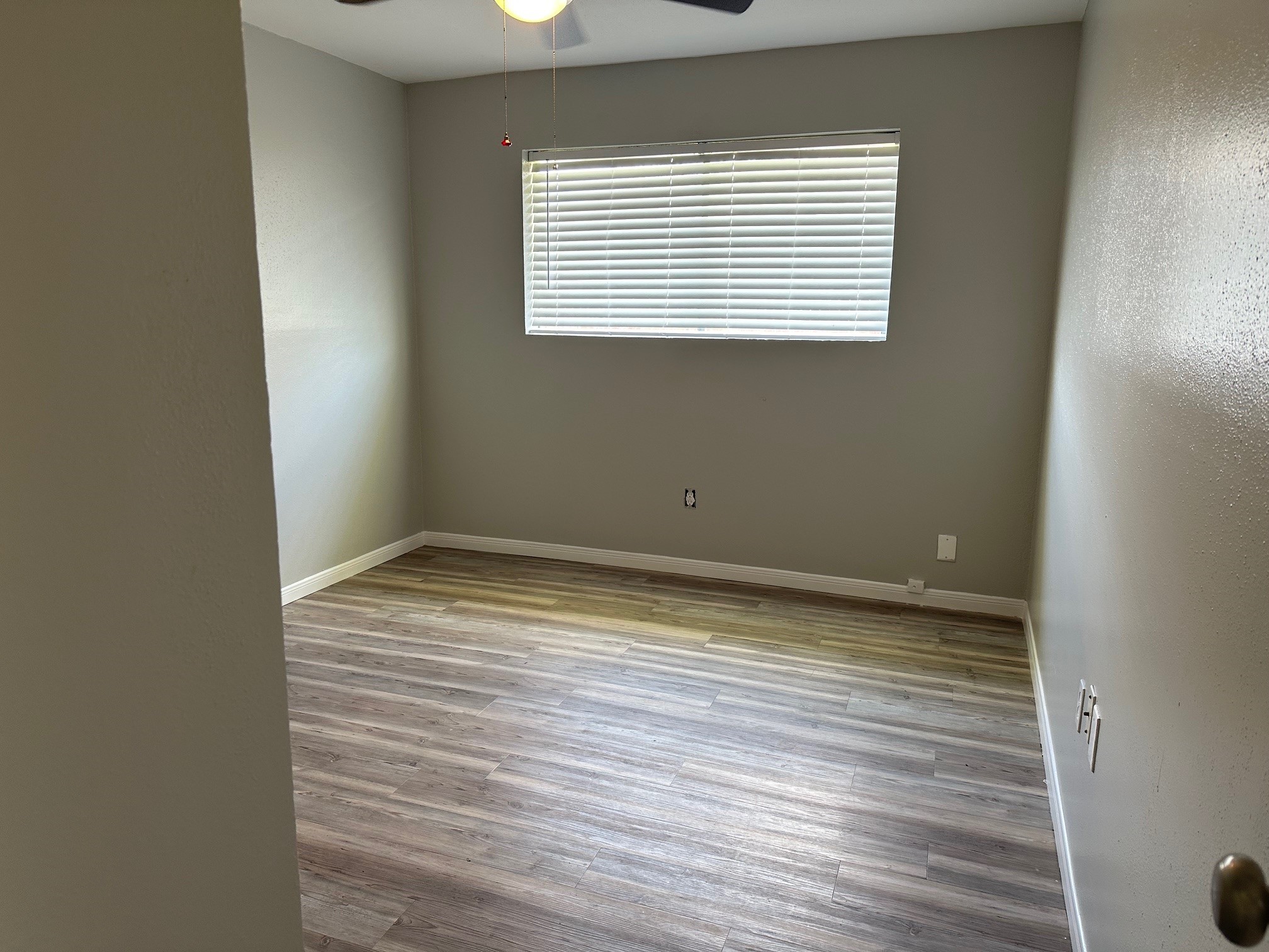 221 Austin Street Angleton, TX 77515 - Photo 5 of 9