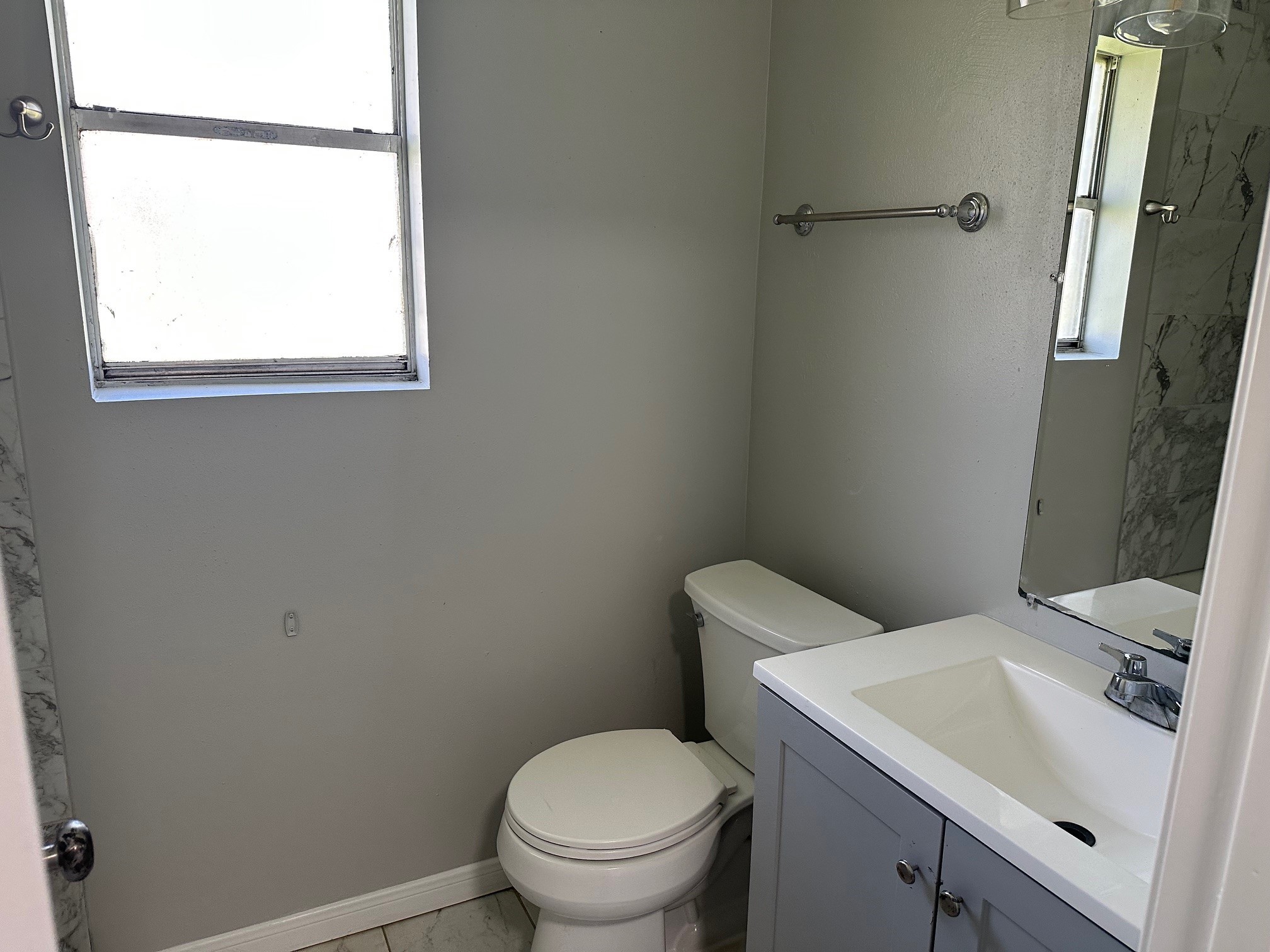 221 Austin Street Angleton, TX 77515 - Photo 7 of 9